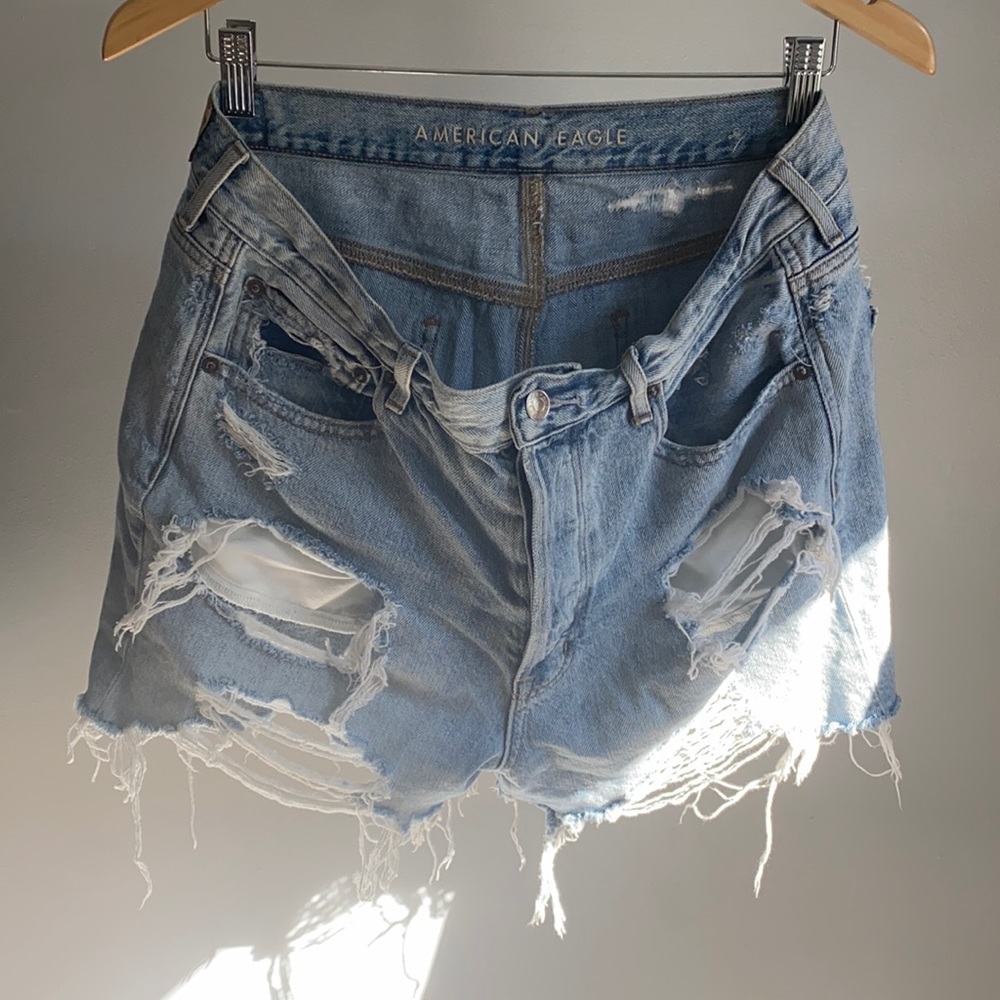 AE 90s Boyfriend Shorts